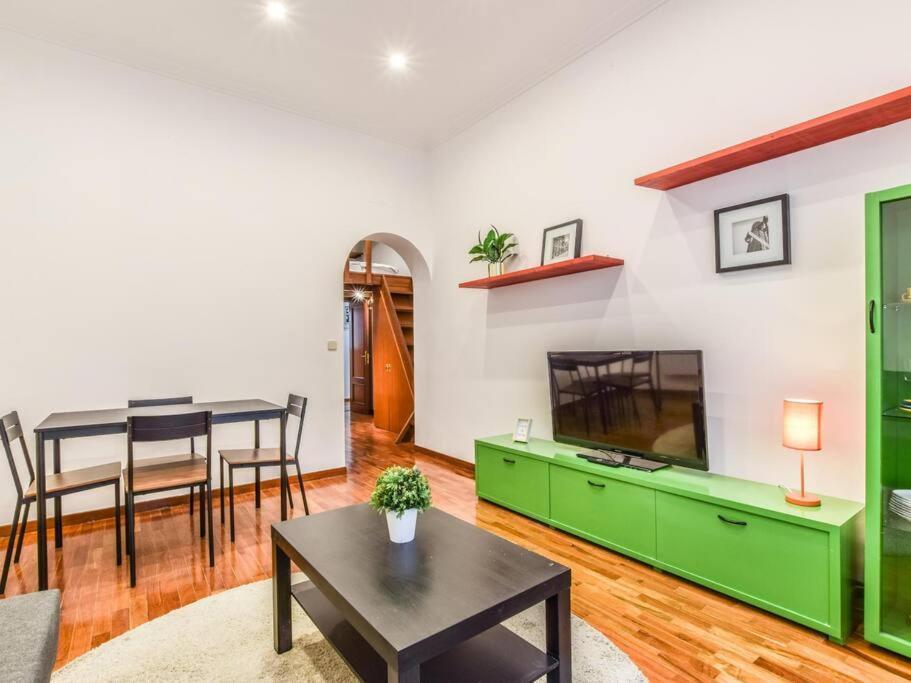 Apartamento Puente De Segovia Apartamento Madri Exterior foto