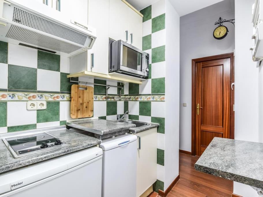 Apartamento Puente De Segovia Apartamento Madri Exterior foto